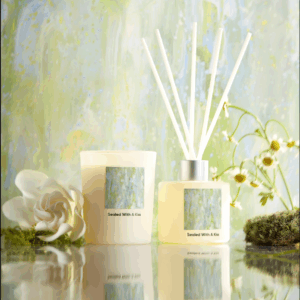 Silvermoon Reverie · Vintage Embossed Hexagonal Scented Candle